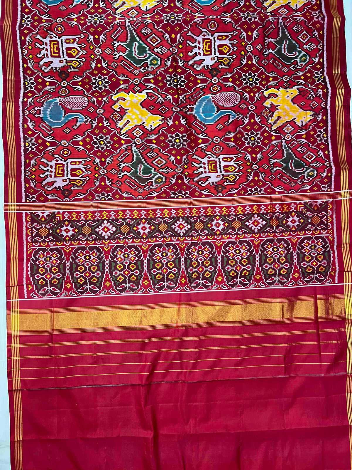 Exclusive 8 figures design with flowers Pallu patola silk sarees