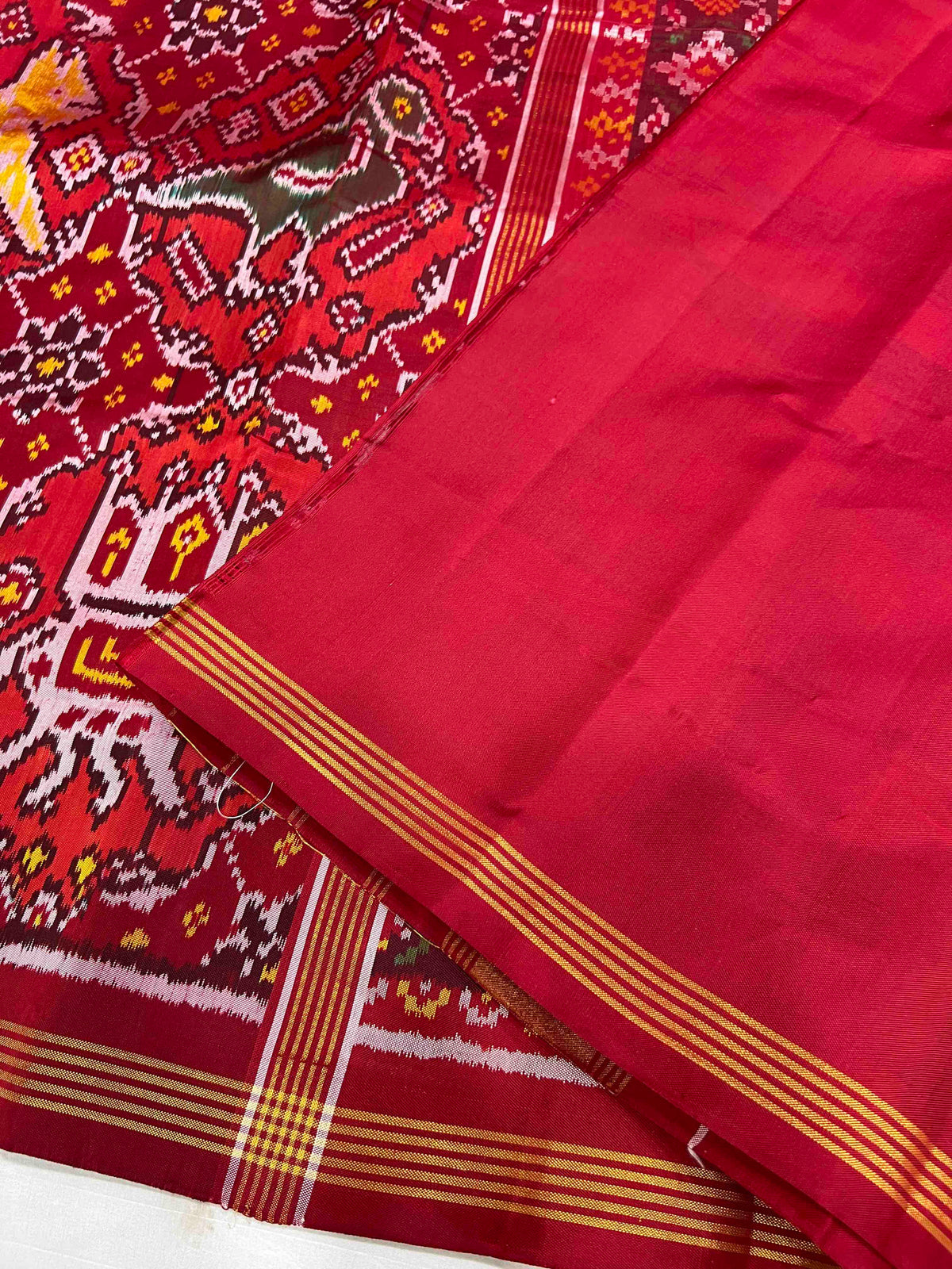 Exclusive 8 figures design with flowers Pallu patola silk sarees