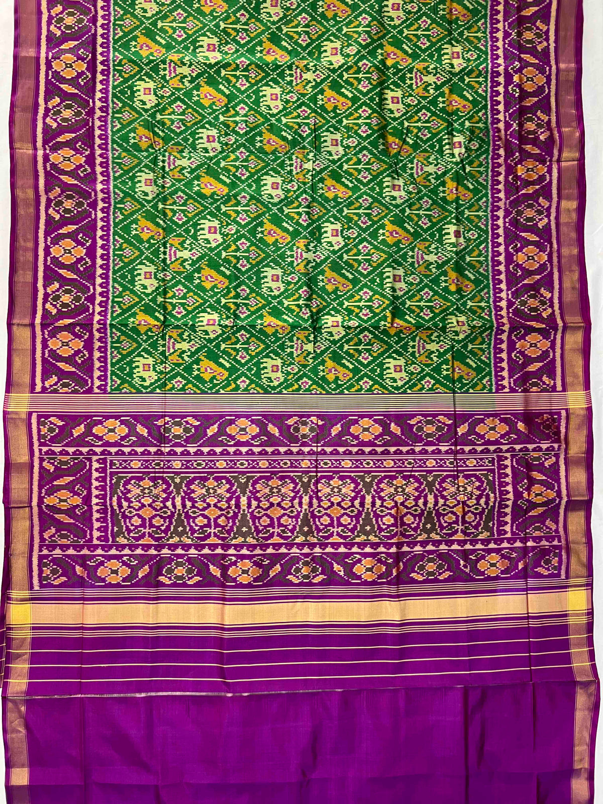 Beautiful Green narikunjan design single ikkat pure Patola Saree