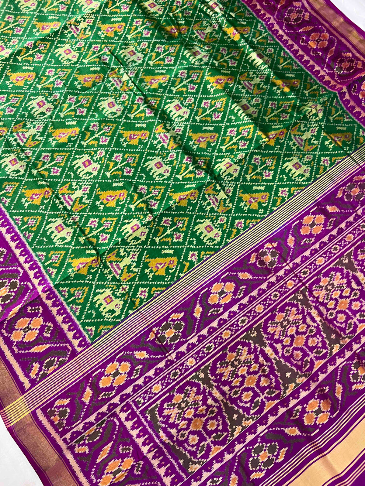 Beautiful Green narikunjan design single ikkat pure Patola Saree