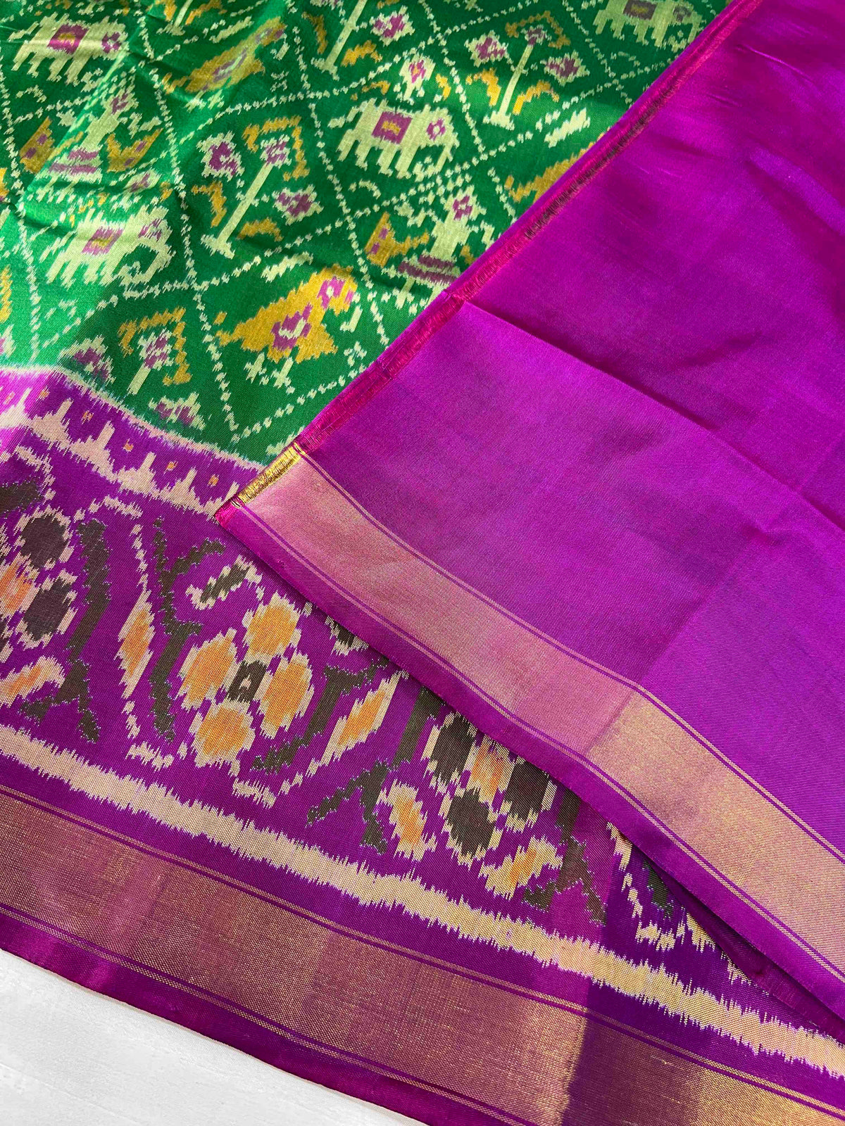 Beautiful Green narikunjan design single ikkat pure Patola Saree