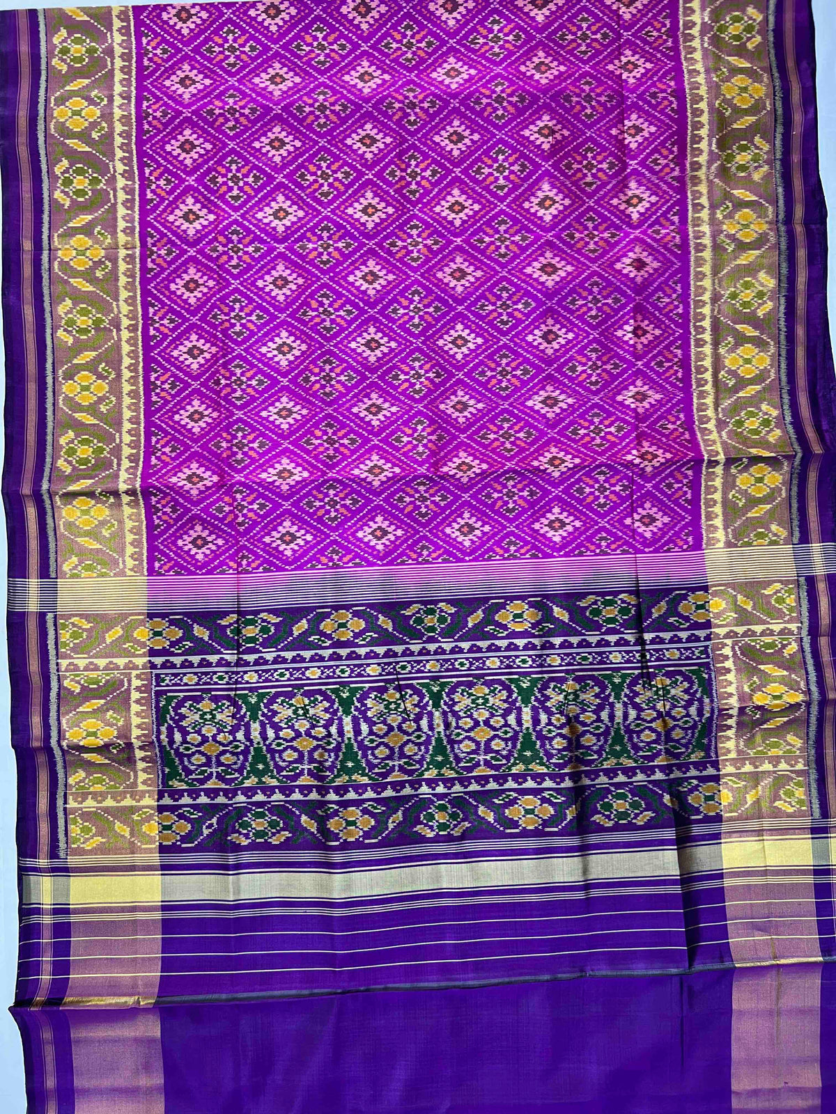 Light with dark combination premium patola silk saree