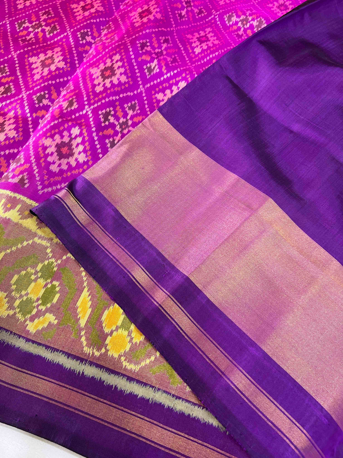 Light with dark combination premium patola silk saree
