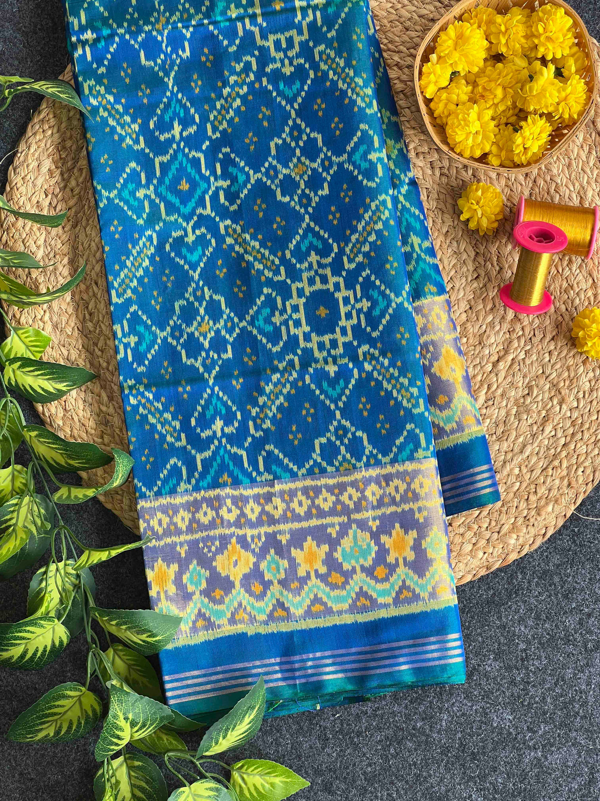 Sky Blue manekchok design single ikkat Patola silk Saree
