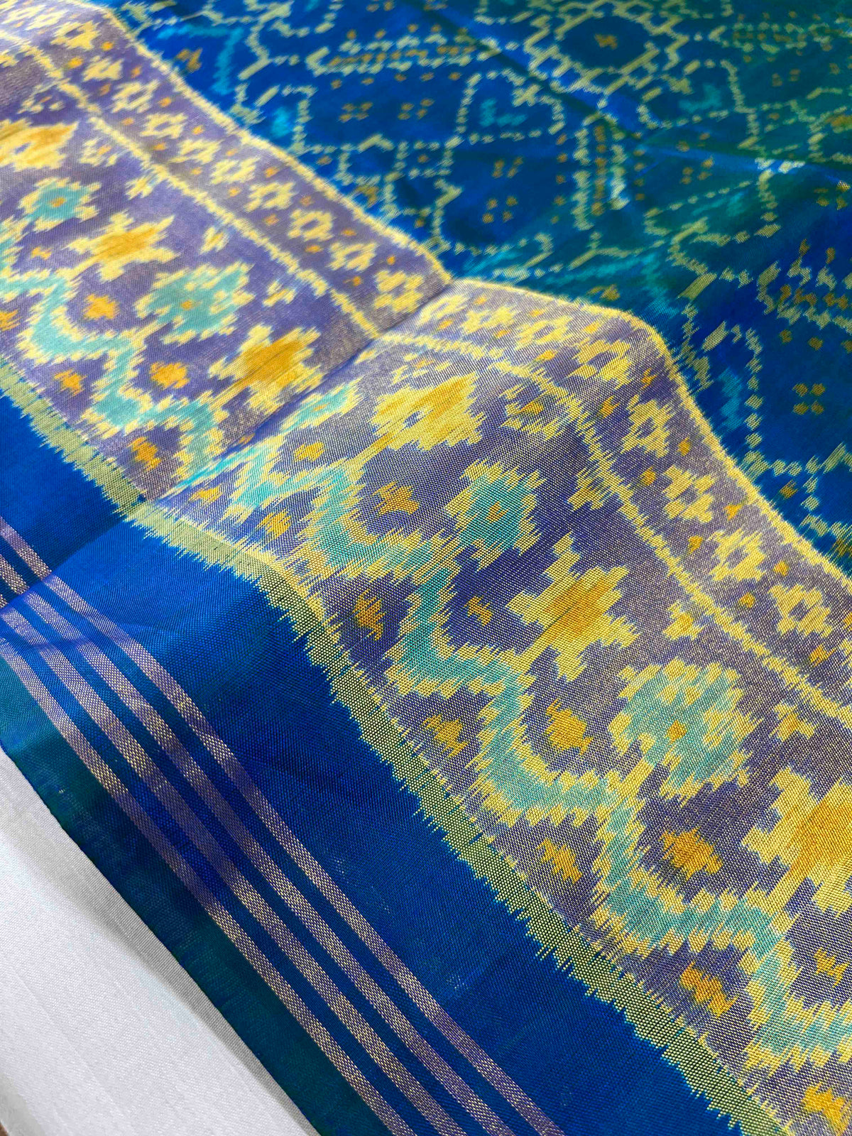 Sky Blue manekchok design single ikkat Patola silk Saree