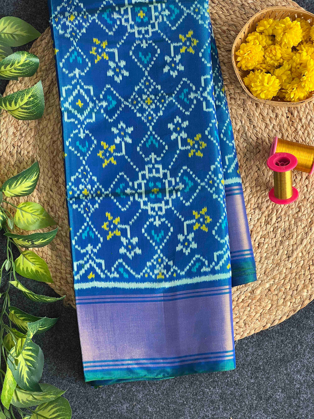 Beautiful Navratan with manekchok design Single ikkat patola silk saree