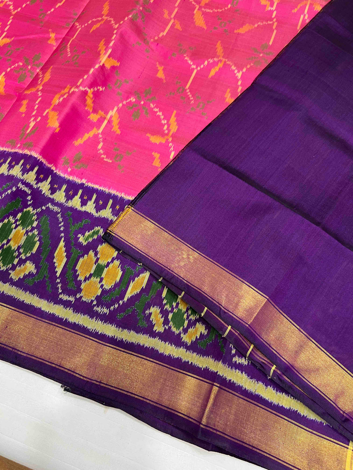 Pink with purple flowers design single ikkat Patola silk Saree