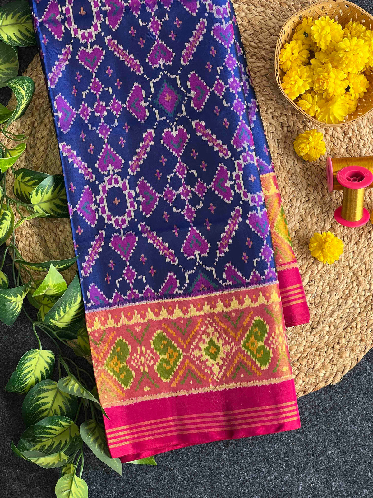 Blue manekchok design with pink combination single ikkat Patola silk Saree