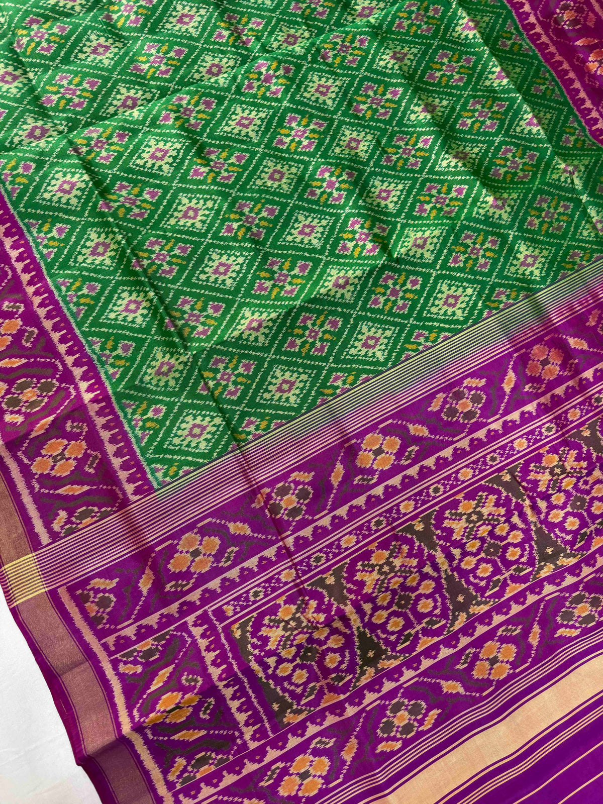 Beautiful light Green with pink combination single ikkat Patola silk Saree