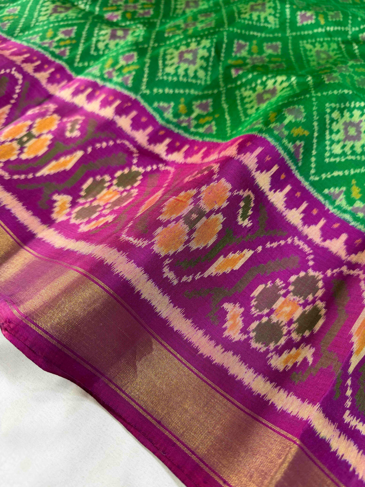 Beautiful light Green with pink combination single ikkat Patola silk Saree