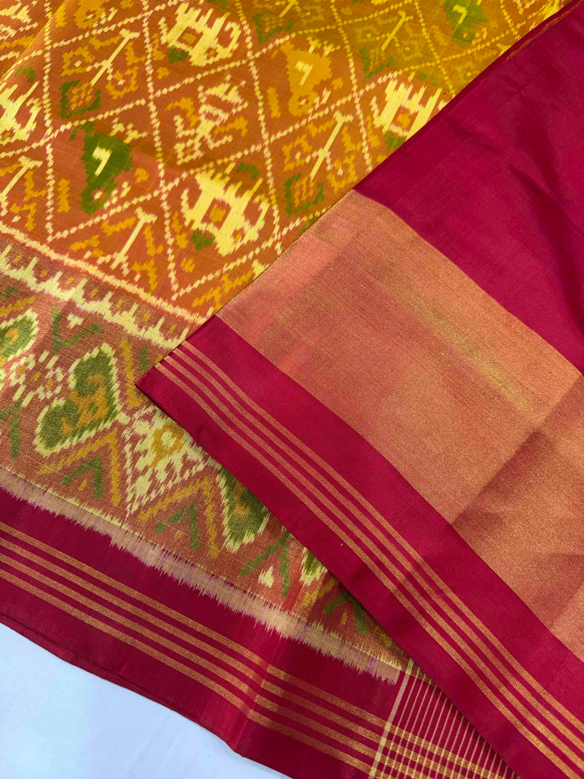 Beautiful yellow with Red narikunjan single ikkat Patola silk Saree
