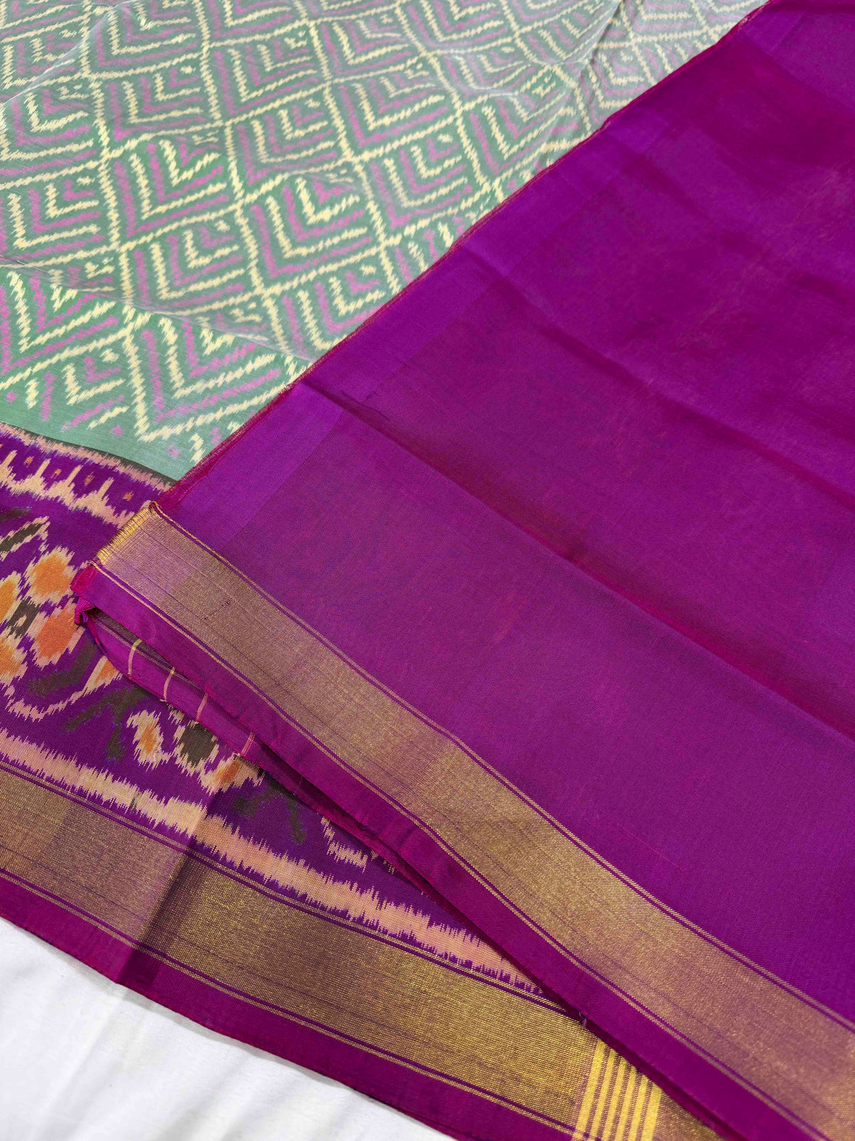 Light Green laheriya design single ikkat Patola silk Saree